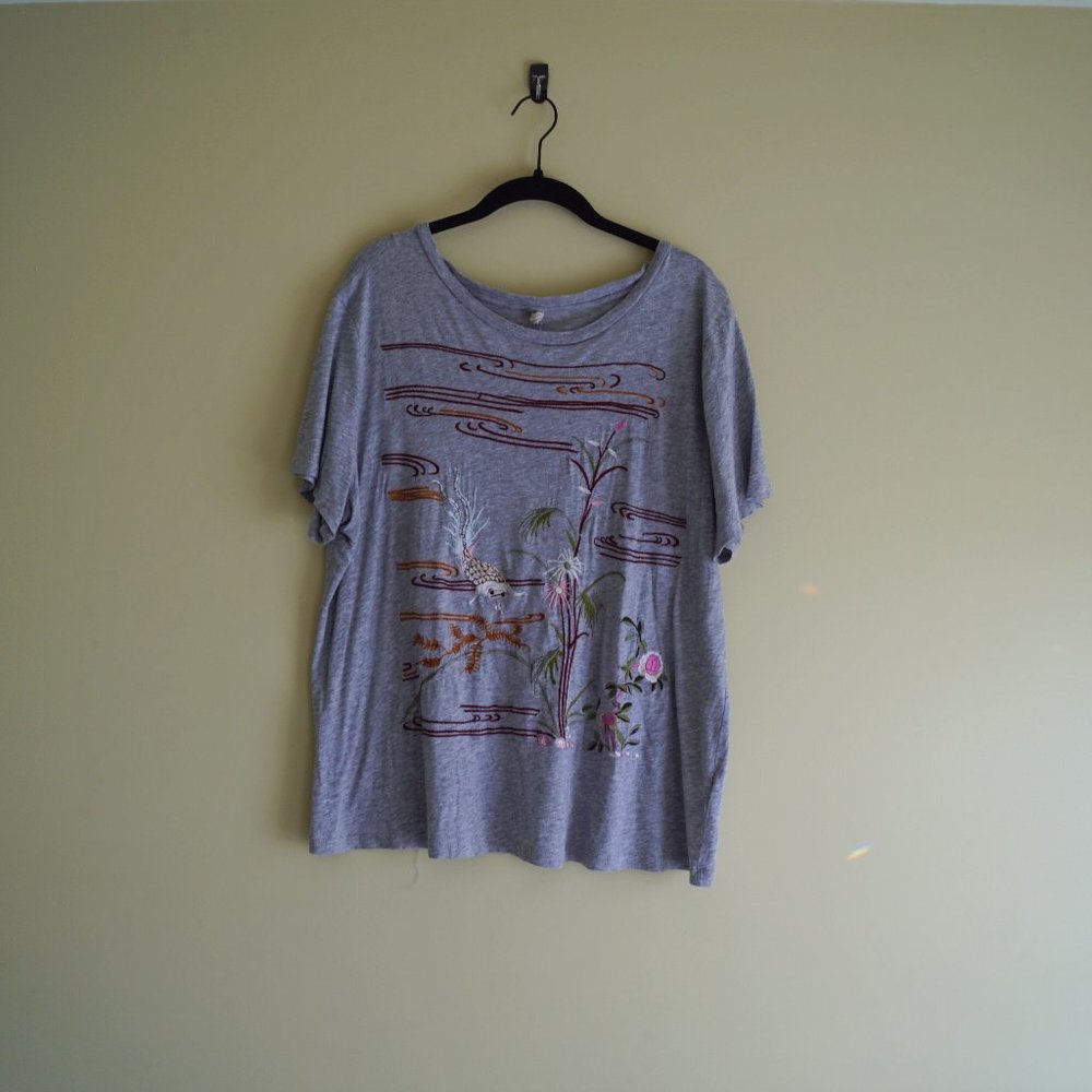 Anthropologie TINY Gray Embroidered Cotton Tee, Size XL